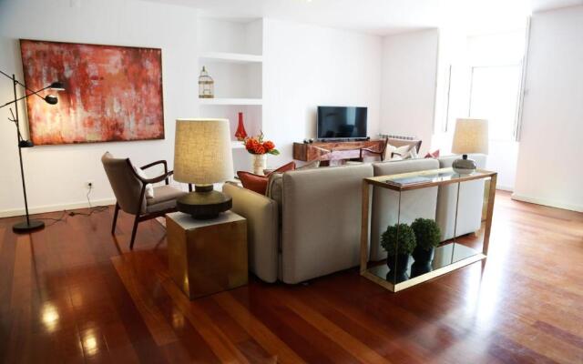 Lovelystay - Chiado 3Bedroom Wonder