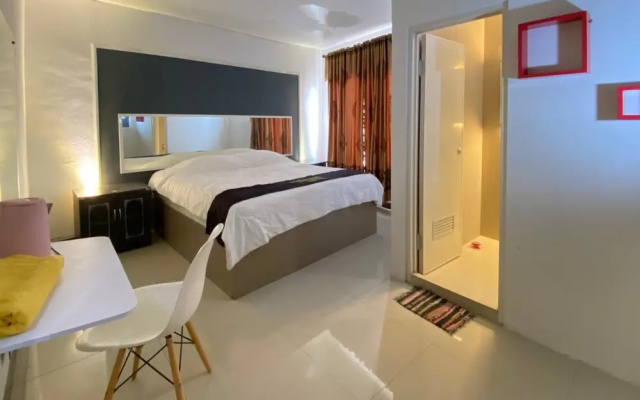 RedDoorz near Bukit Ragas Hotel D'Ayanna Pati
