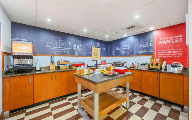 Hampton Inn St. Louis/Westport