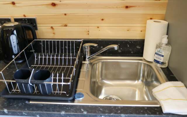 Glampods - 5 Berth Glamping Pod Elgin