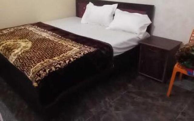 OYO 80588A Hotel Maharaja Palace 2