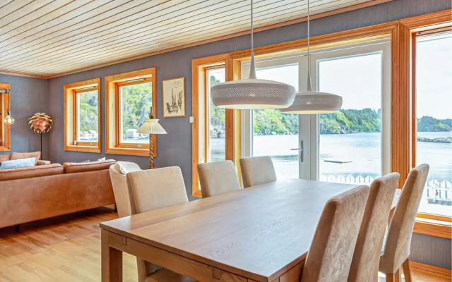 Nice Home in Farsund With 5 Bedrooms and Wifi