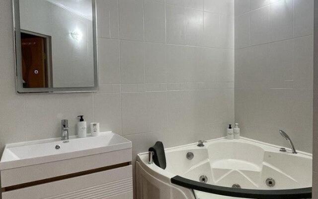 Апартаменты на проспекте Исатая Тайманова 58