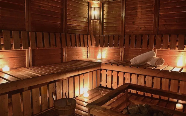 Discovery Suites