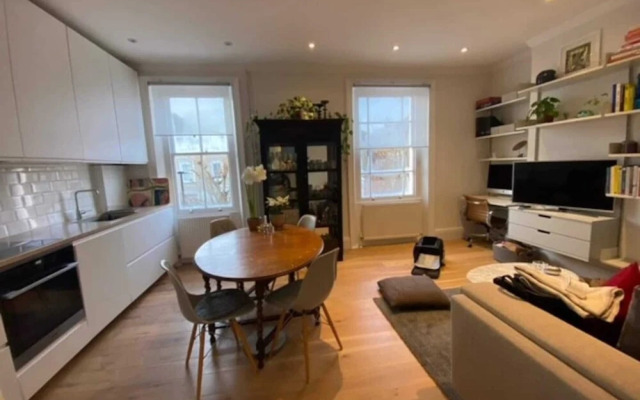 Stylish 1 Bedroom Apartment in North London