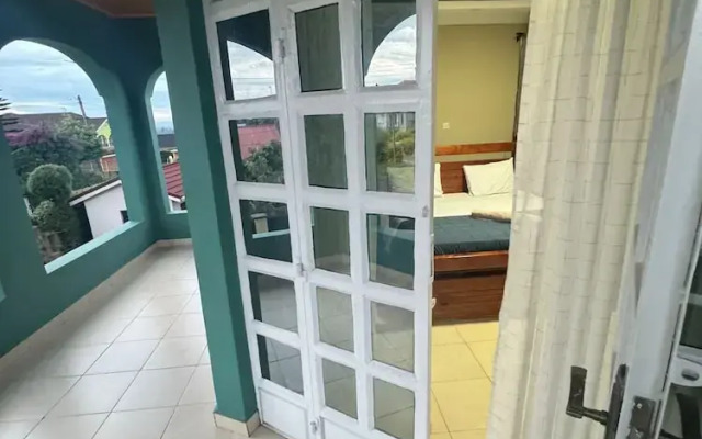 Naivasha Gate- Away Palace