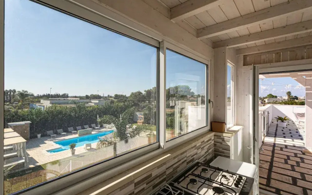 Bilocale con piscina a 500 m dal mare