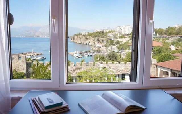 Nazende_beautiful Sea View Flat in Lovely Old Town