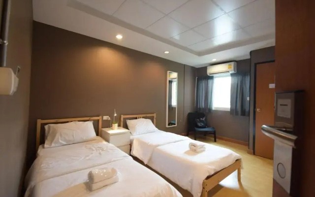 Room@Doze Apartments