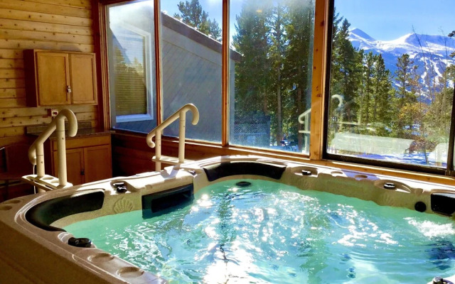 Gold Point Resort Breckenridge by Vacatia
