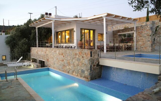 Enjoy the Great Amenities Offerd at the Mourtzanakis Residence