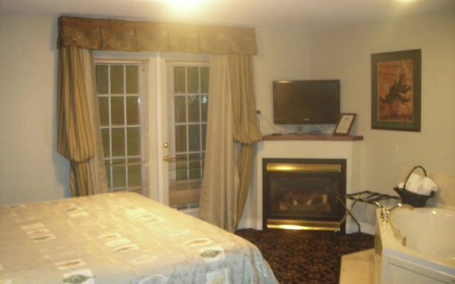 Lakeshore Suites