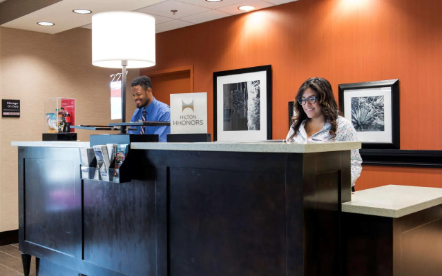 Hampton Inn & Suites Phoenix Tempe