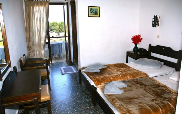 Harmony Hotel And Studios