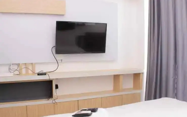 Nice and Cozy Studio at Sayana Bekasi Apartment By Travelio