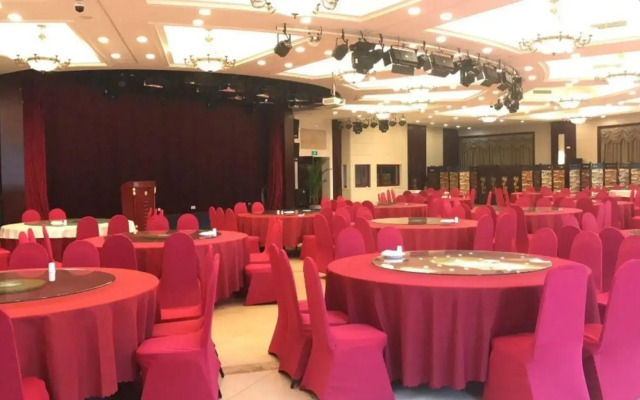 Hua Rong Hotel