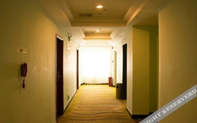 Shengjia Theme Hotel (Guangzhou Dashi Metro Station)