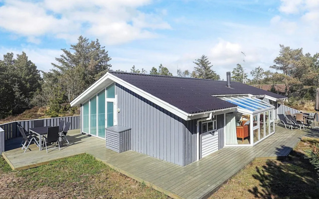 10 Person Holiday Home in Albaek