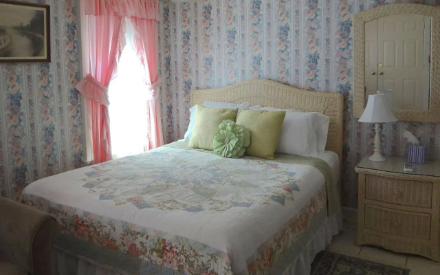 The Henry Collins Inn