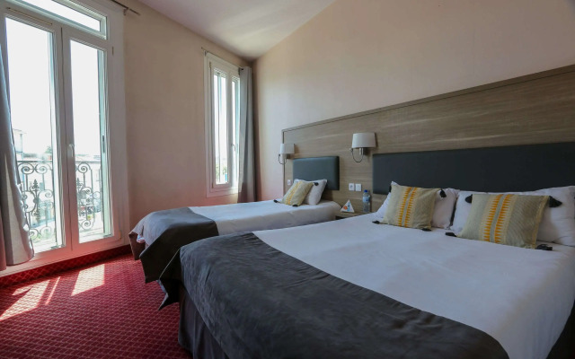 Brit Hotel Bleu Nuit