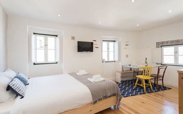 Alfama Loft Studio Loft Apartment w/ River View - by LU Holidays