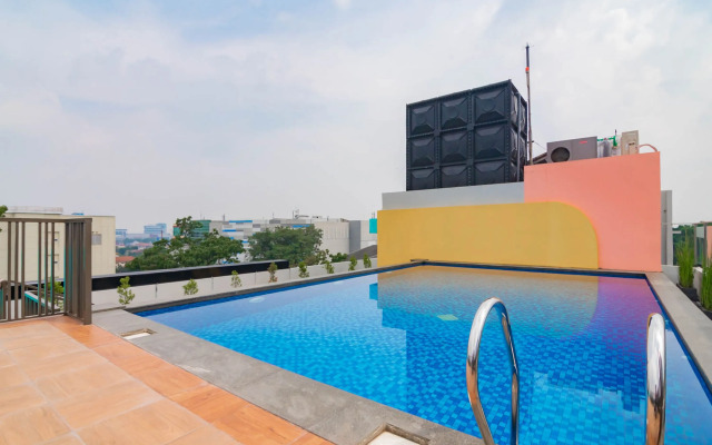 Sans Hotel Alexander Bandung