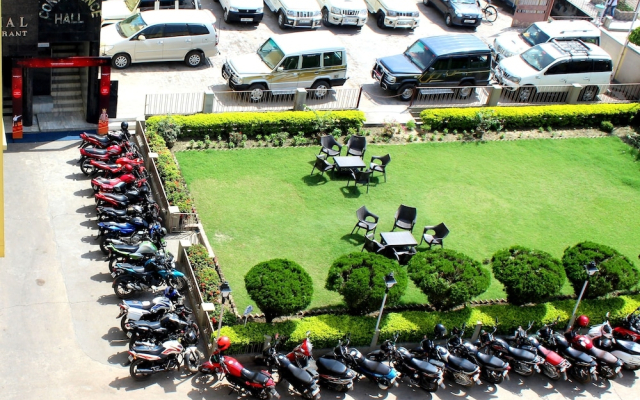 Hotel Samrat