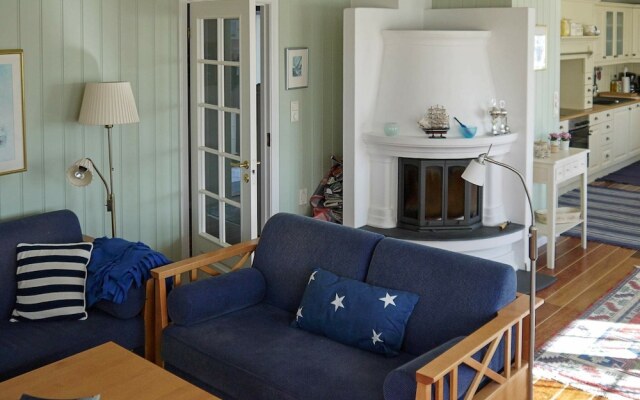 10 Person Holiday Home in Kongshavn
