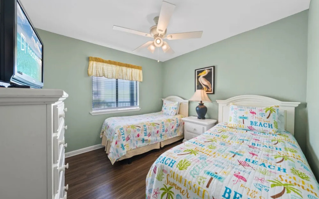 Romar Beach 203