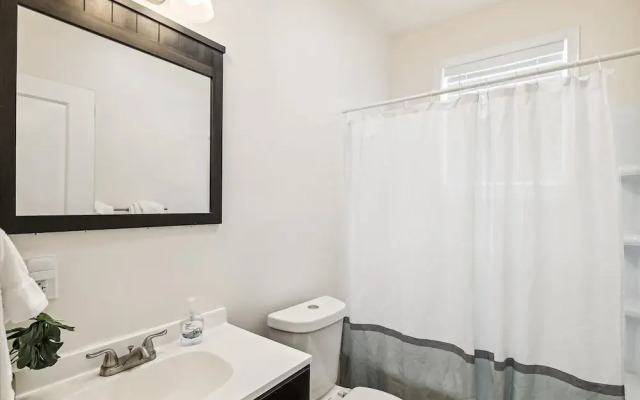 Cove Cottage - 3 Bedroom w/Private Pool. Sleeps 6. Quiet Community, Close to Fishing Marinas. 3 Home by RedAwning