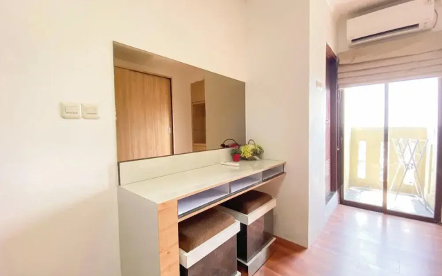 Luxurious 3Br At Gateway Ahmad Yani Cicadas Apartment