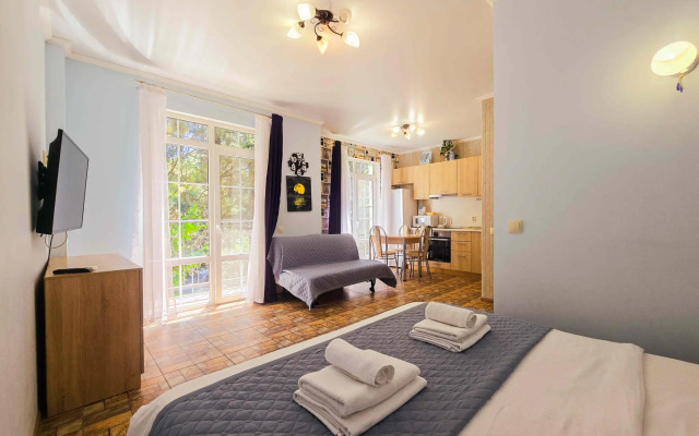 Deluxe Apartment on Epronovskaya Street