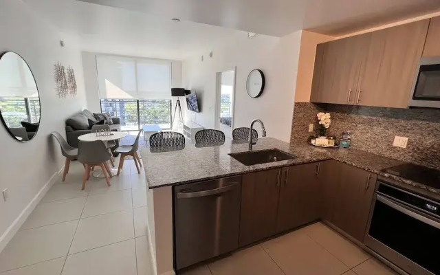 Apartment At Downtown Doral