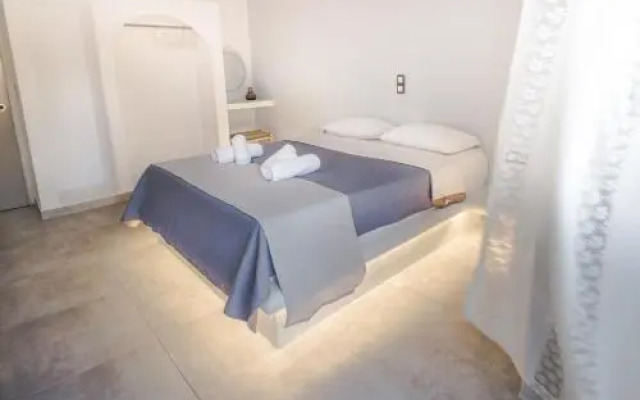 Blue Era Apartments