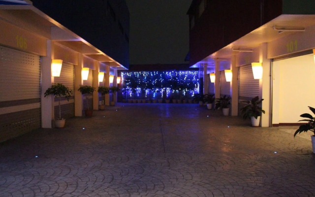 Qin Hai Motel