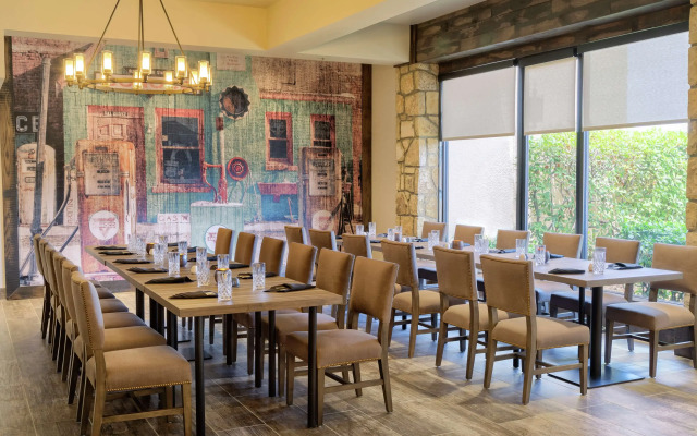 Embassy Suites by Hilton Tulsa I-44