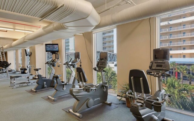 Majestic Beach Towers by iTrip