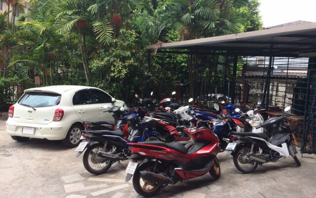 Baan Khun Mae Apartment