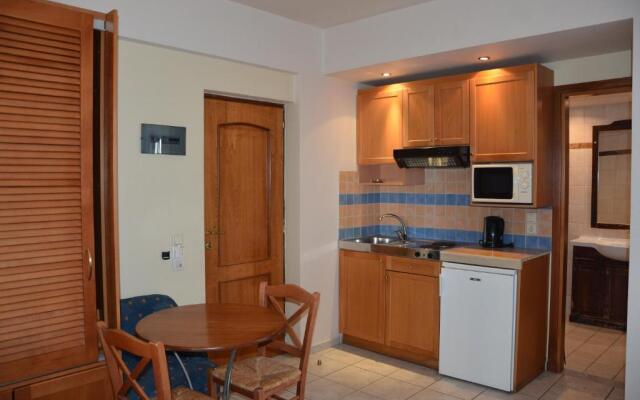Eleni Beach Apartment