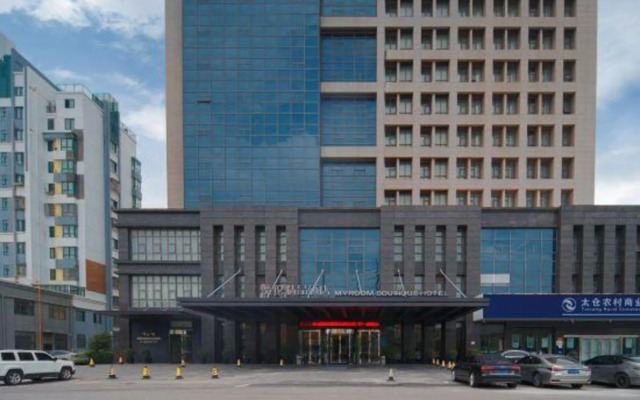 Myroom Boutique Hotel