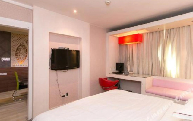 Yiwu Mingjing Hotel