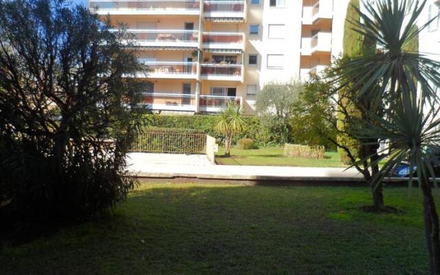 Cannes Home Rental studio Carnot