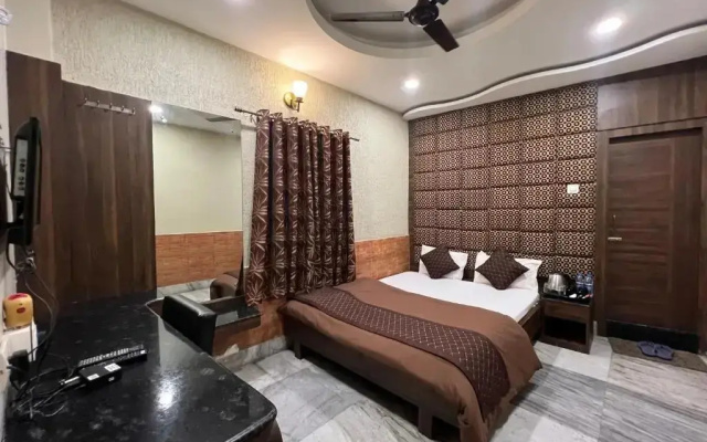 Hotel Sabera by OYO Rooms