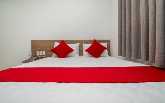 Tam Quy Hotel by OYO Rooms