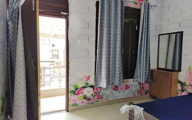 Gauri Shankar P Guest house