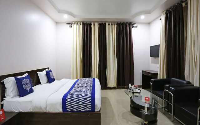 OYO 4635 Sheetal Hotel