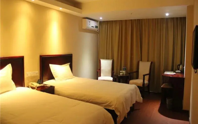 GreenTree Inn Guangdong Guangzhou Baiyun West Huangshi Road Express Hotel