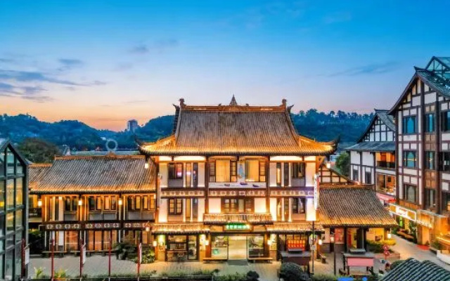 Qianqian Mango Tree Hotel (Leshan Giant Buddha, East Street Food Street) – Exterior – Leshan
