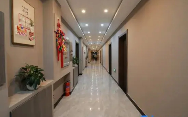 Yitian Hotel