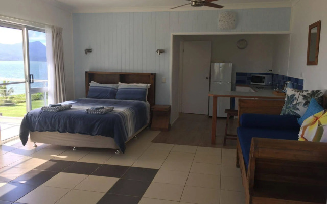 Cardwell Beachfront Motel